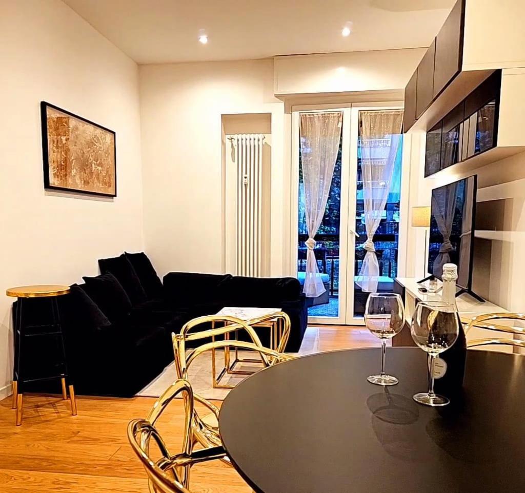 Cozy Apartment Between Sempione, City Life And Mico ! Milano Esterno foto